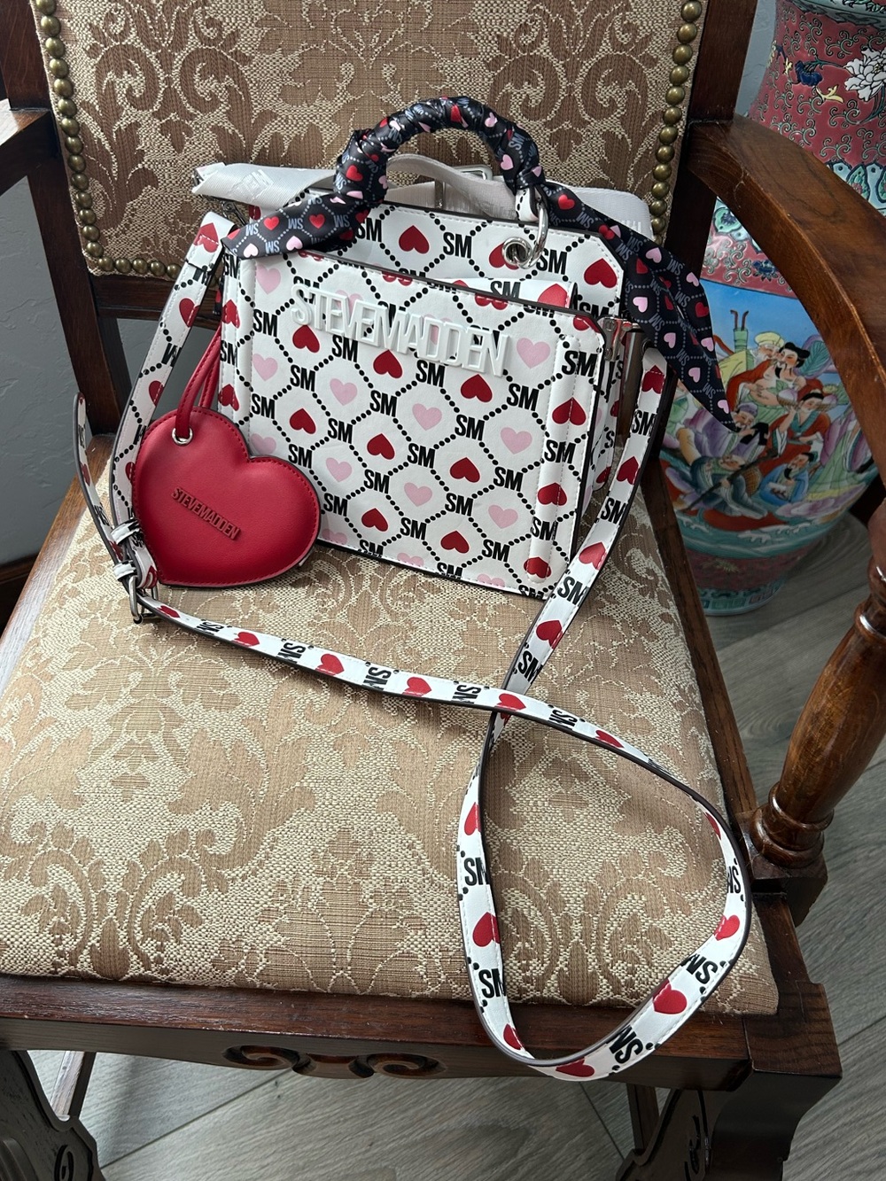 Steve Madden Bevelyn Heart Satchel / Crossbody Bag NWOT